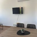 A&a By The Sea Apartment Trogir