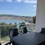 Apartment A&a By The Sea