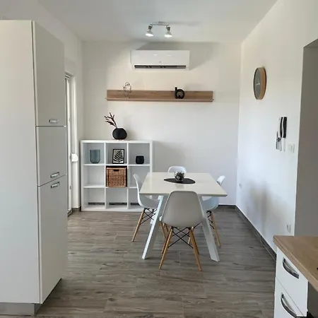 A&a By The Sea Apartment *