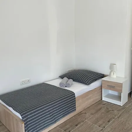 A&a By The Sea * Τρογκίρ