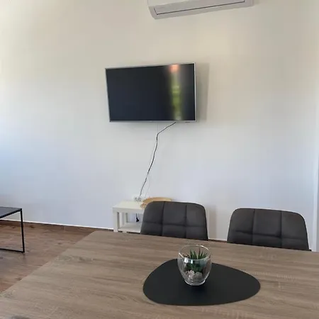 A&a By The Sea Apartment Trogir