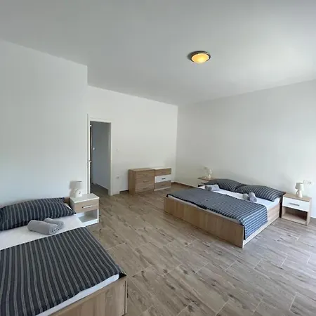 A&a By The Sea Apartment Trogir