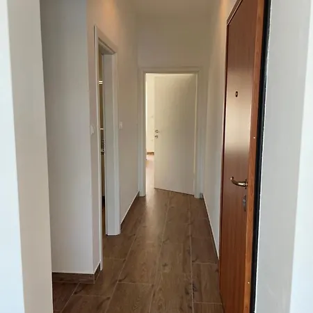 A&a By The Sea Apartment Trogir