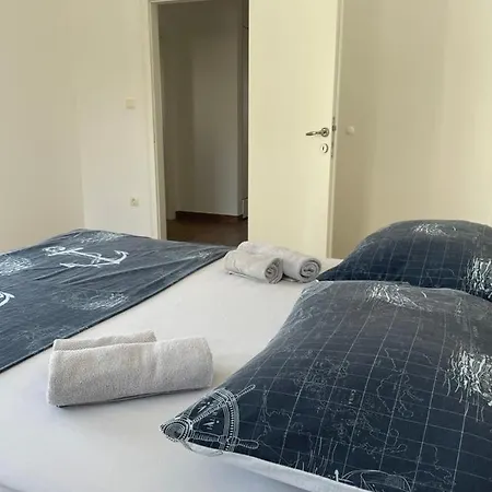 A&a By The Sea Apartment