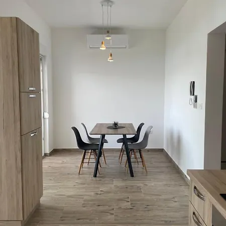 A&a By The Sea Apartment