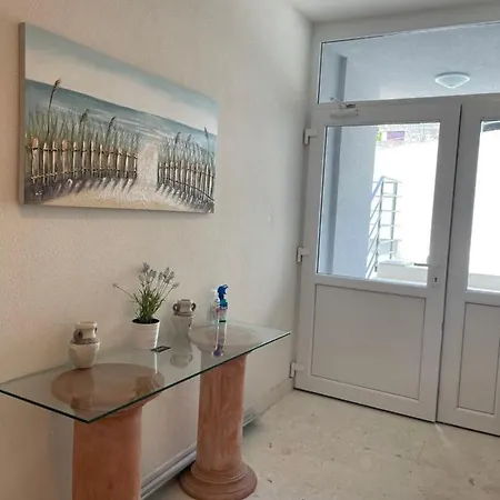 Apartment A&a By The Sea