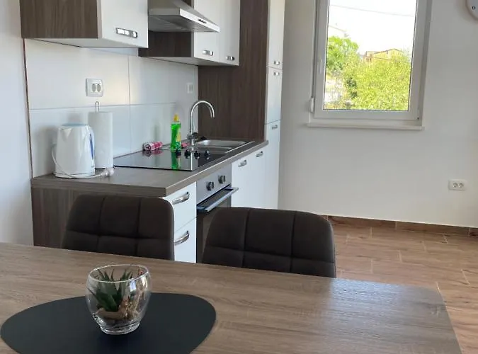 A&a By The Sea 特罗吉尔