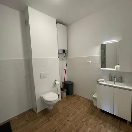 A&a By The Sea Апартаменти