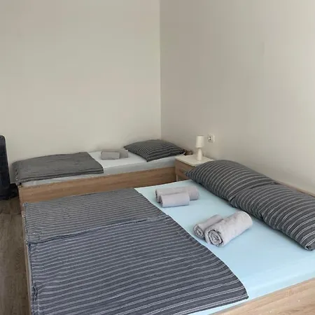 A&a By The Sea Трогір