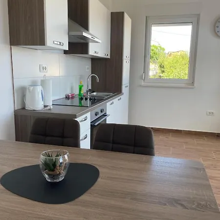 A&a By The Sea Трогір