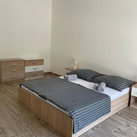 A&a By The Sea Трогір