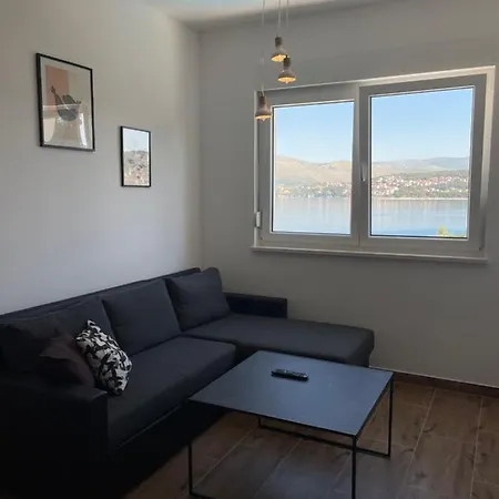 Апартаменти A&a By The Sea *