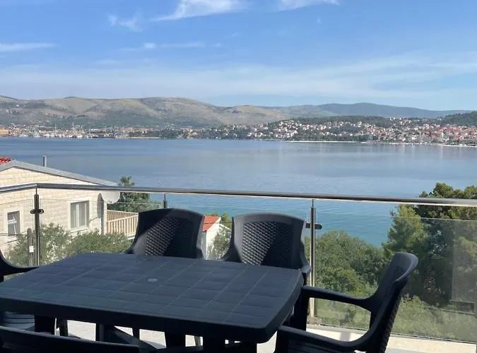 A&a By The Sea Lejlighed Trogir